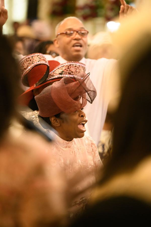 Church gathering and worship, photo 8